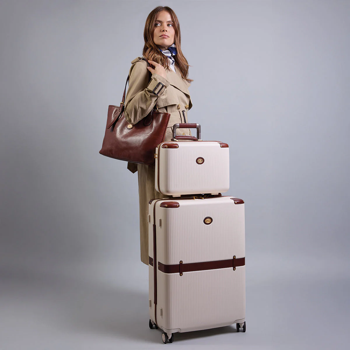Beauty case in pelle e policarbonato - Image 7