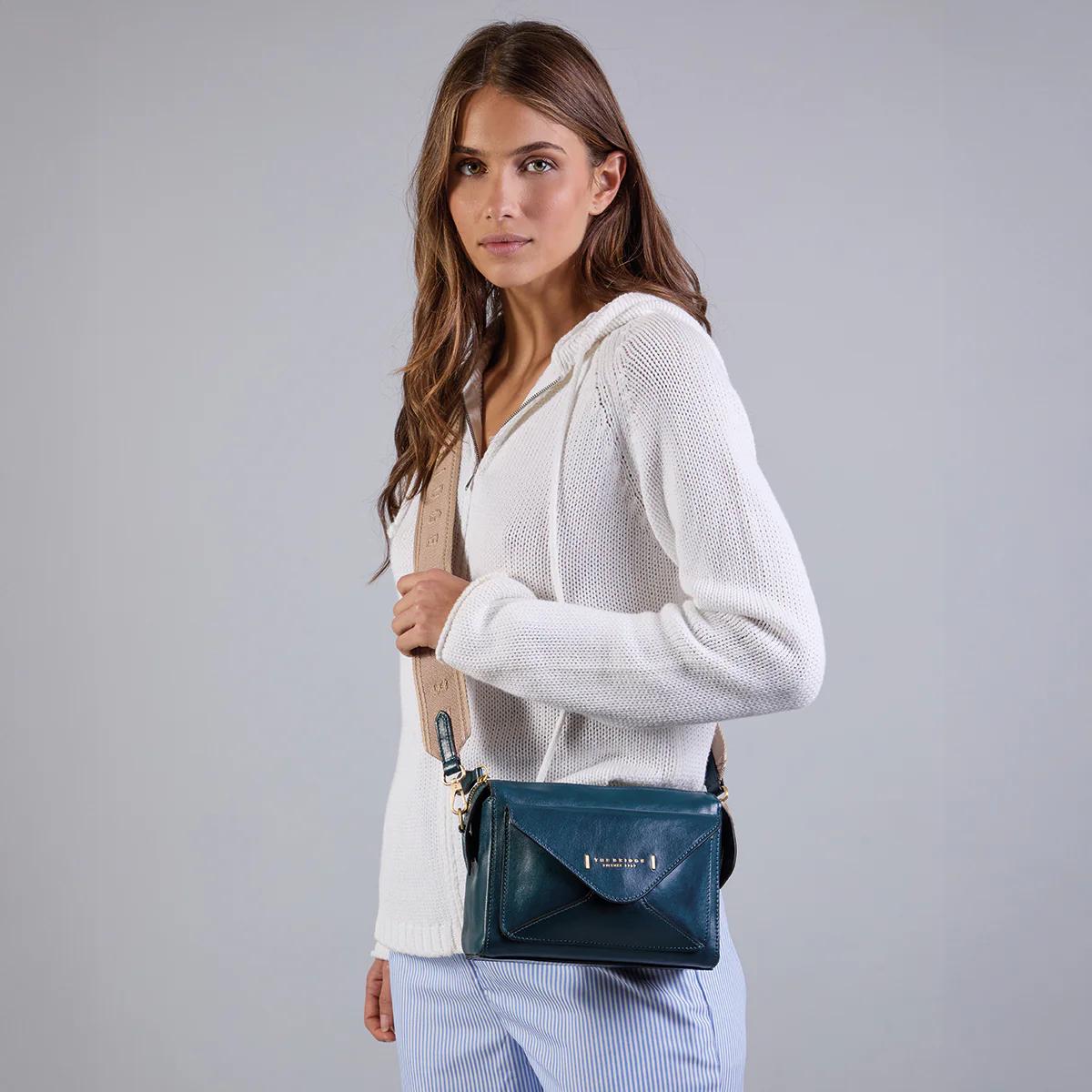 Borsa tracolla pelle chiusa con zip - Image 7