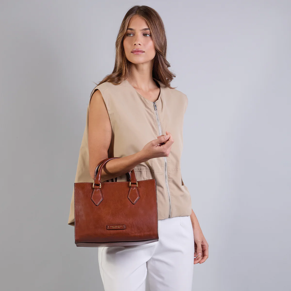 Borsa a mano in pelle con tracolla removibile - Image 6
