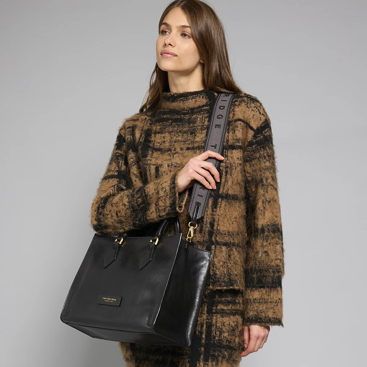 Borsa a mano in pelle con tracolla removibile - Image 7